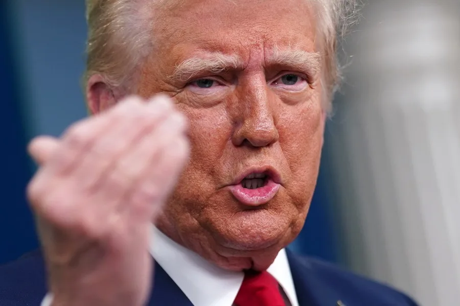 Le journaliste Tucker Carlson affirme que Trump annoncera la guerre avec le Venezuela