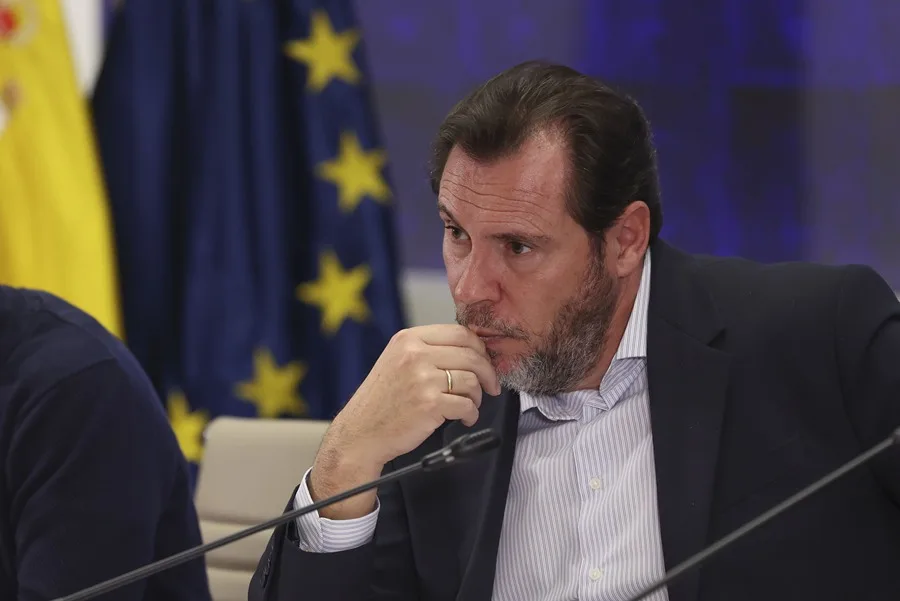 Puente apunta a un ciberataque como una hipótesis de la caída de Rodalies