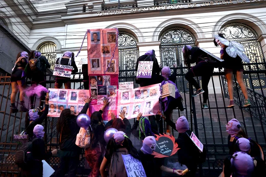 Les femmes boliviennes descendent dans la rue pour exiger justice dans les cas de violence de genre