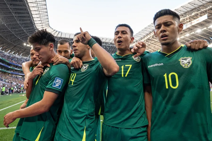 2-1. Bolivia remonta a Surinam y buscará ante Irak el cupo al Mundial