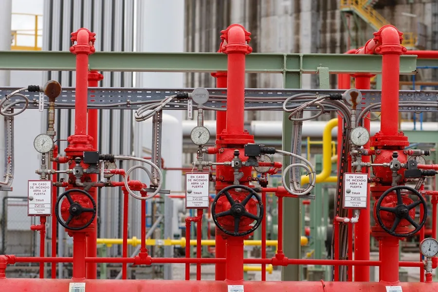 Bruselas urge a los países de la UE a llenar sus reservas de gas