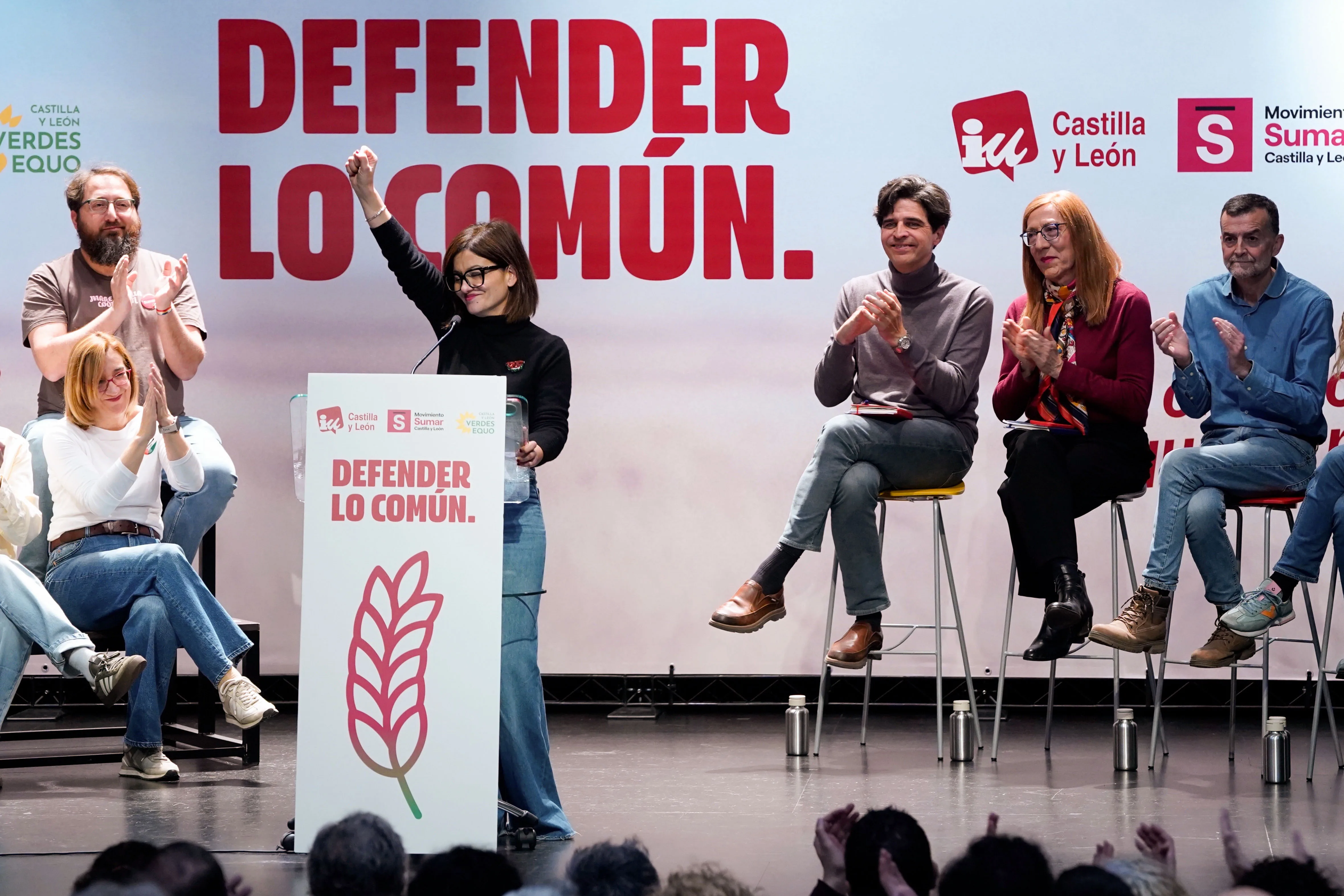 IU-SUMAR enarbolan el no a la guerra para activar a la izquierda