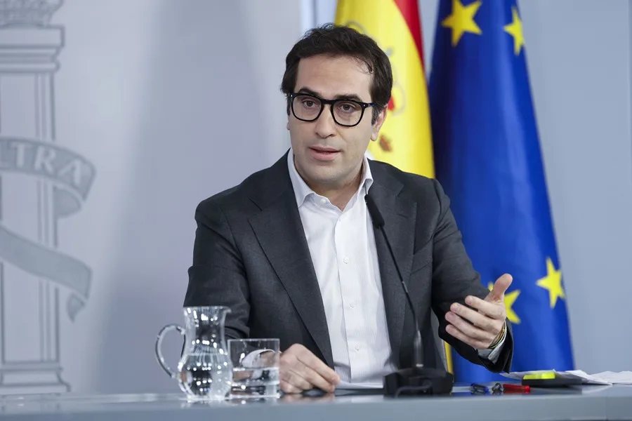 Sánchez elige a Cuerpo como vicepresidente y a Arcadi España como nuevo ministro de Hacienda para suplir a Montero