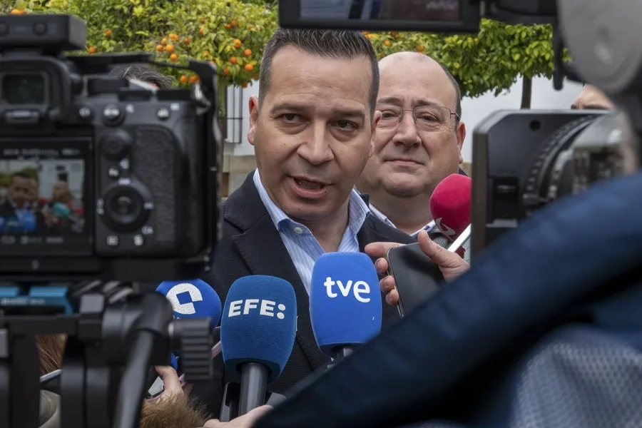 Las negociaciones PP-Vox en Extremadura van bien pero niegan acuerdo antes de Semana Santa