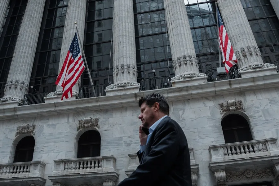 Wall Street cierra en rojo mientras persiste la incertidumbre con ...
