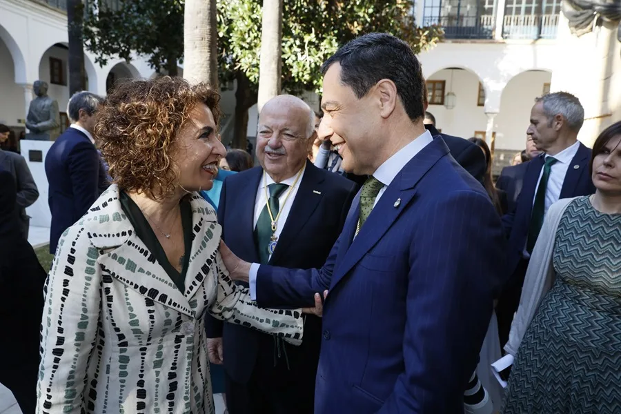 El PP lograría revalidar la mayoría absoluta en Andalucía, según una encuesta del CIS