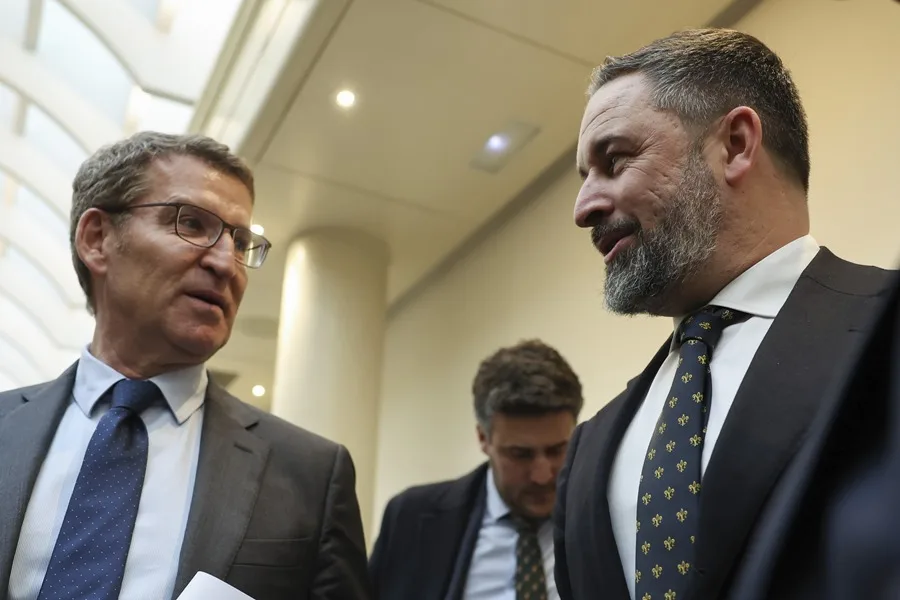 La «prioridad nacional» desata discrepancias entre PP y Vox: ¿Arraigo o españoles primero?