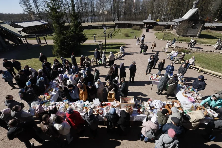 Los cañones callan entre rusos y ucranianos en la Pascua ortodoxa