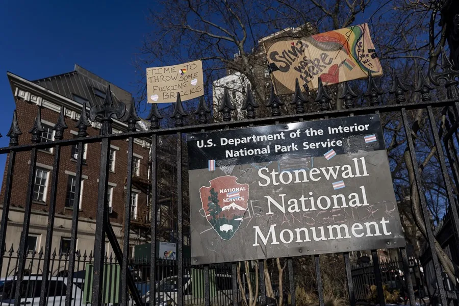 Gobierno de Trump reinstalará la bandera LGTBIQ+ de Stonewall en Nueva York