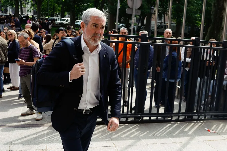 El crucero con un brote de hantavirus solo fondeará y no atracará en Granadilla, según el presidente de Canarias