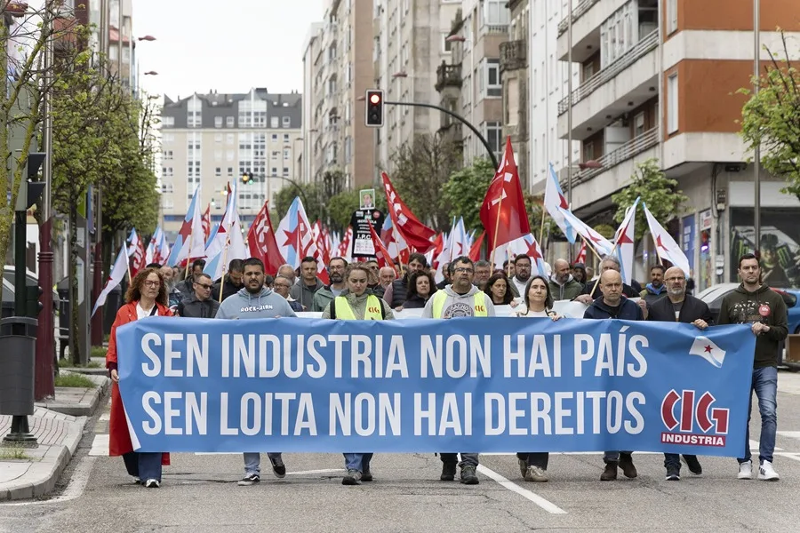 Miles de trabajadores del metal toman Vigo en la primera jornada de huelga