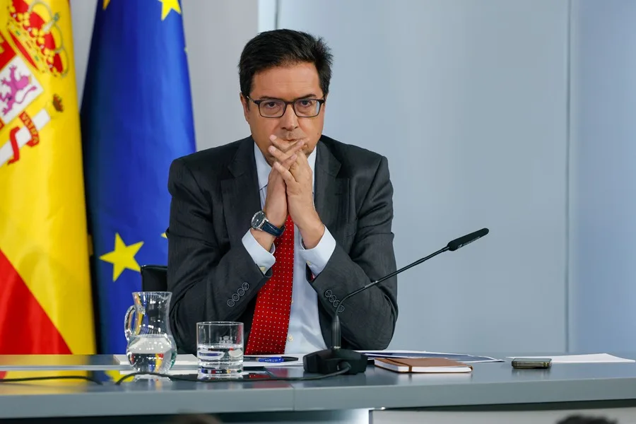 Varios ministros del PSOE inciden en la presunción de inocencia de Zapatero