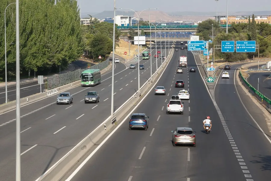 El retorno del puente complica el tráfico, sobre todo en dirección a Madrid y Barcelona