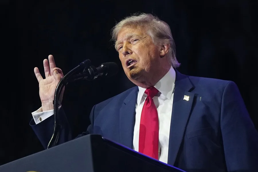 Trump asegura que Cuba se está acercando a la órbita de Estados Unidos