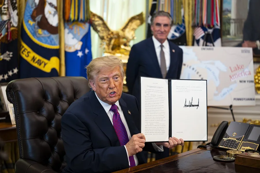 Trump Renames Lake Ontario to Lake America and Threatens to Rename Oceans