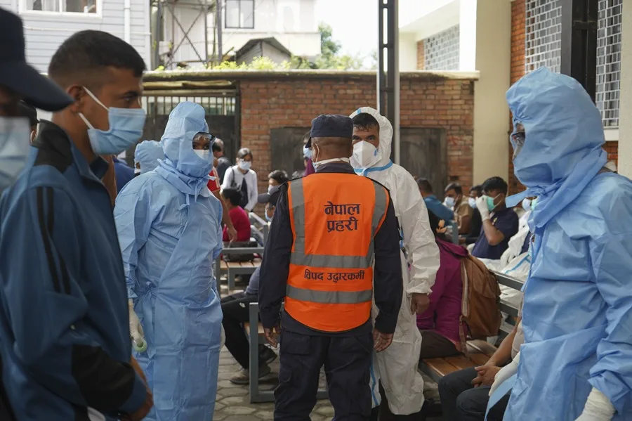 Nepal enfrenta una cifra insoportable y miles de familias aún no pueden despedirse